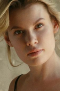 Анна Скиданова