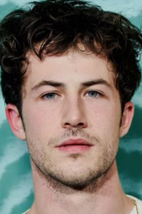 Дилан Миннетт