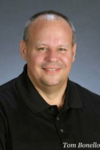 Том Бонелло