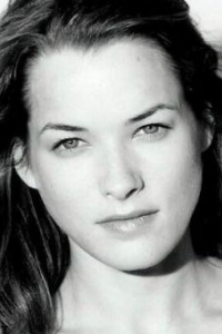 Николь ДеХафф