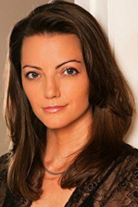 Кара Эдвардс