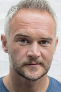 Оливер Лансли