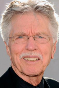 Том Скеррит