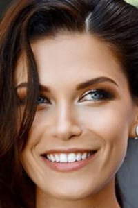 Илона Коробова