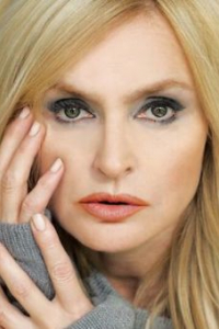 Моника Олейник