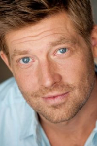 Стефен Снедден