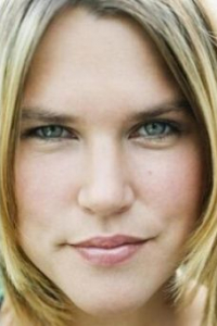 Миа Шерингер