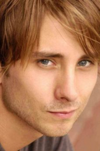 Кэри Вудворт