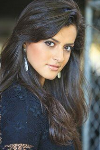 Элизабет Торрес