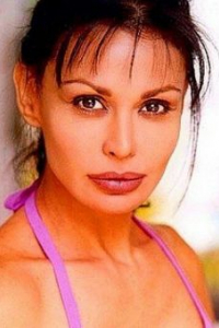 Эдриэнн Сакс