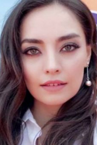 Зейнеп Тугче Баят