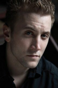 Джастин Грэйс