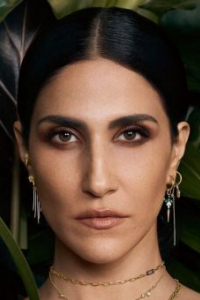 Мэгги Азарзар