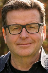 Саймон Уэст