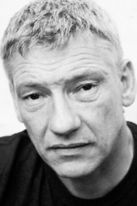 Саймон Армстронг