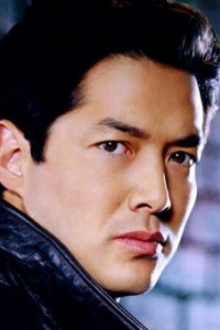 Расселл Вонг