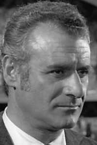 Адриано Микантони