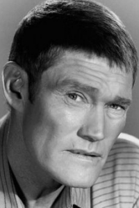 Чак Коннорс