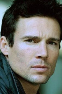 Этан Эриксон