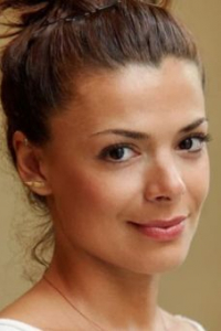 Назрин Хусрави