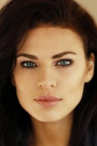 Твинни Ли Мур