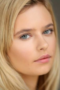 Рианна Камерон