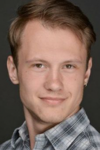 Антон Кутынов