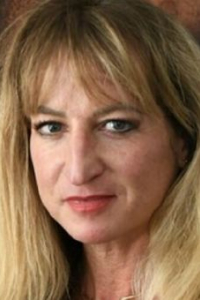 Эстер Чонка