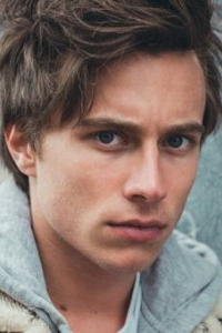 Аксель Ориан