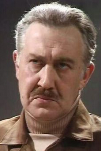 Айвор Робертс