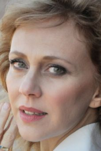 Моника Дуго