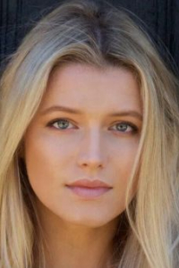 Лили Треверс