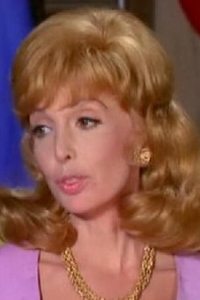 Джули Беннетт