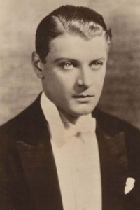 Ральф Форбс