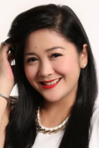 Катя Сантос