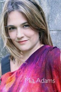 Миа Адамс