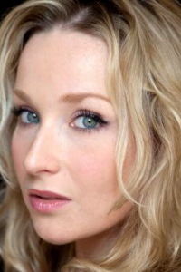 Эми Бет Хэйес