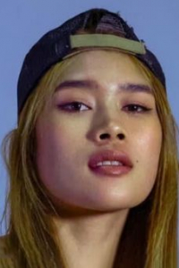 Джун Сэйситорн