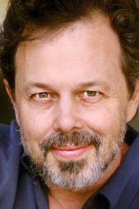 Кертис Армстронг