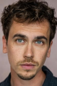 Джексон Бьюз