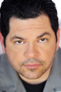 Крис Уорнер