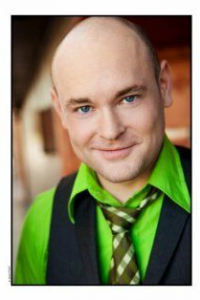 Нич Кауффман