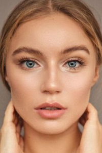 Арина Постникова