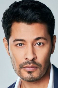 Деннис Менсиа