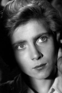 Николь Стефани