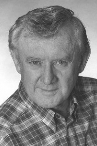 Ниал Тойбин