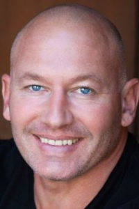 Ник МакКинлесс