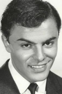 Джон Сэксон