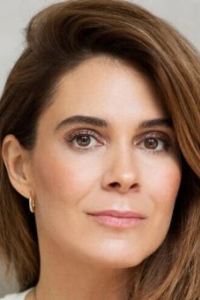 Джули Перро