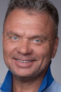 Игорь Мишин